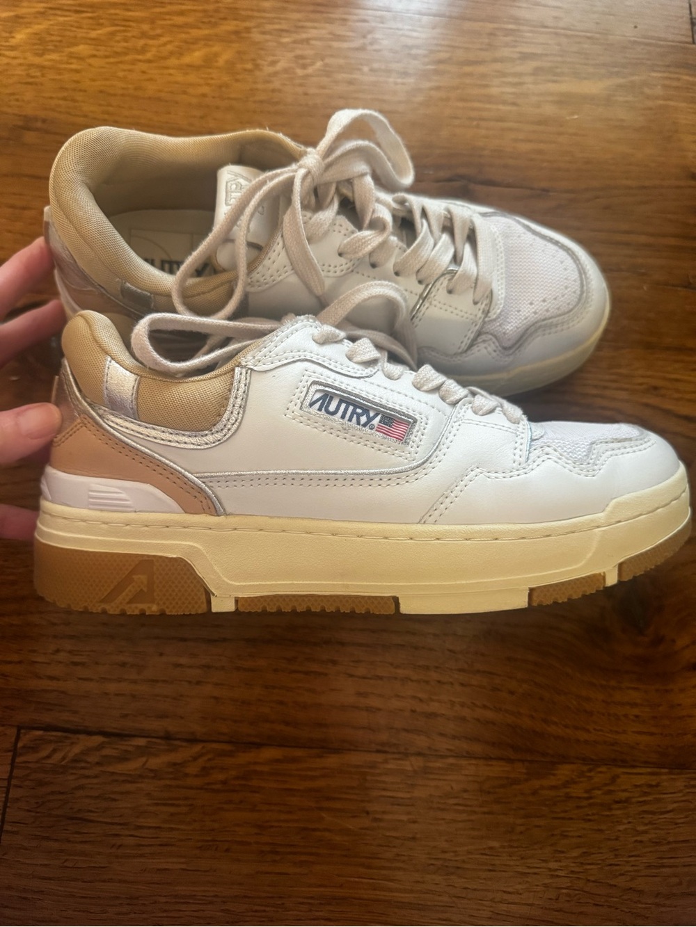 Autry Women’s White & Tan Sneakers